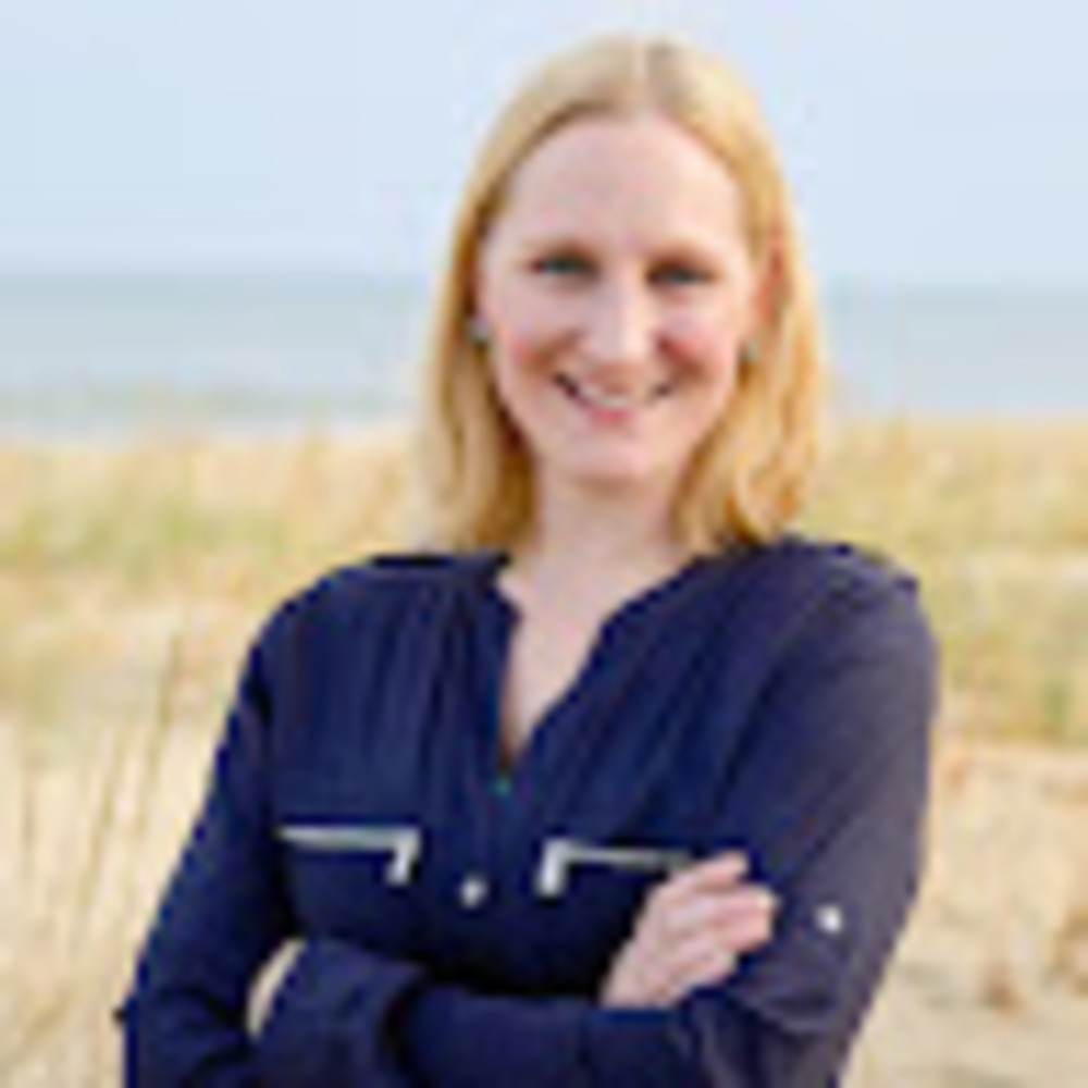 Meet your Posher, Elizabeth